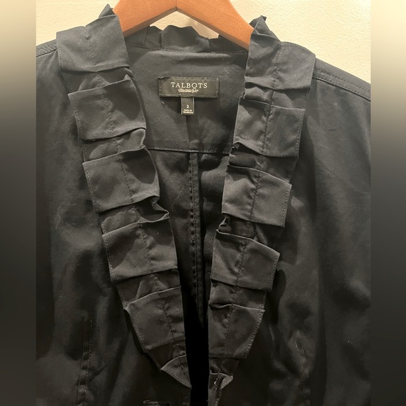 Talbots Navy Women’s Blazer Ruffle Lapel Size 2 - Picture 2 of 3